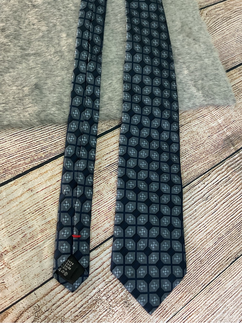 Saks Fifth Avenue 100% Silk Navy Blue Geometric Tie